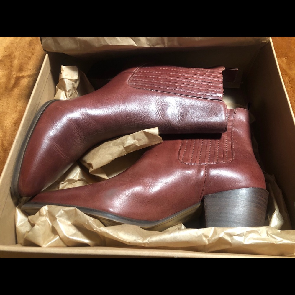 Ladies Like New Ankle Boots... Lucky Brand
